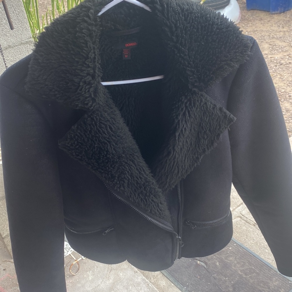 Bongo charcoal black juniors jacket size M furry inside, zipper in front zipper